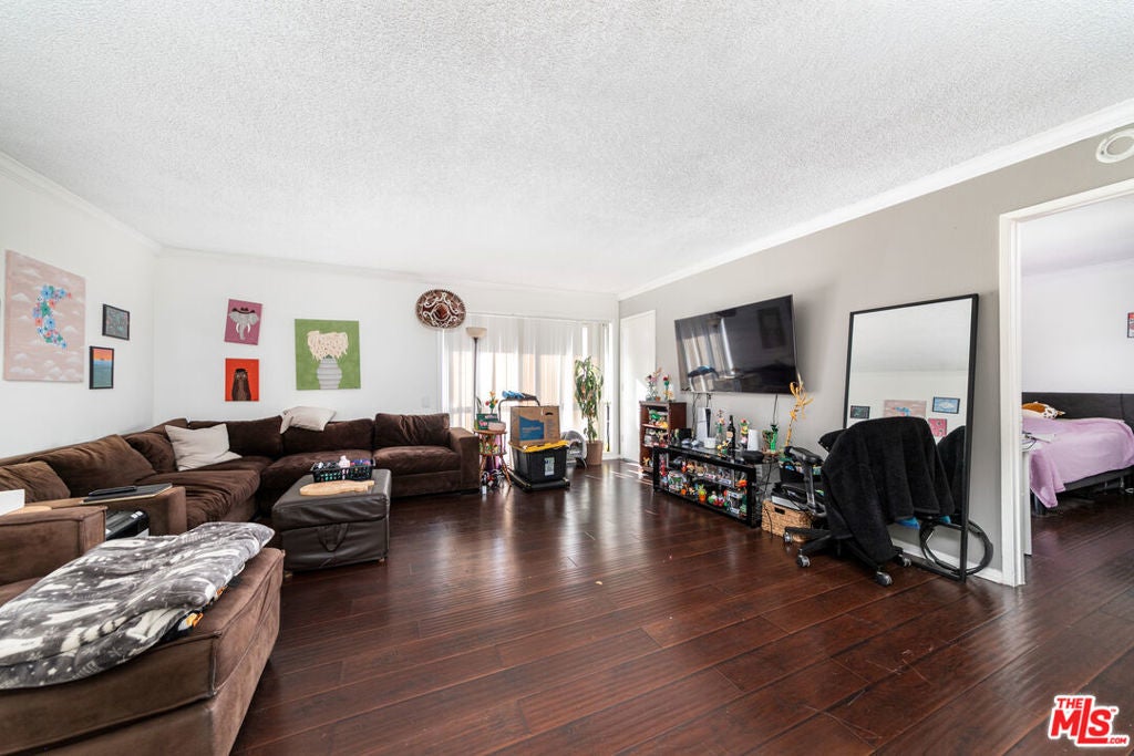 Photo of Listing #25631815