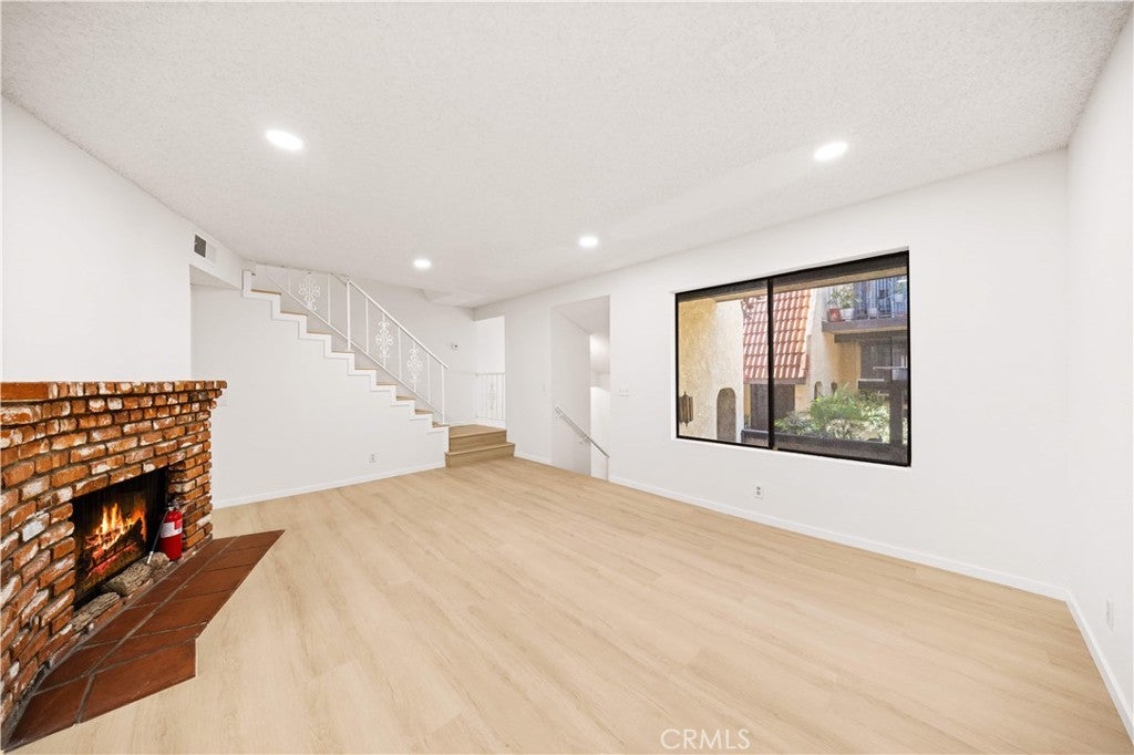 Photo of Listing #TR25281721