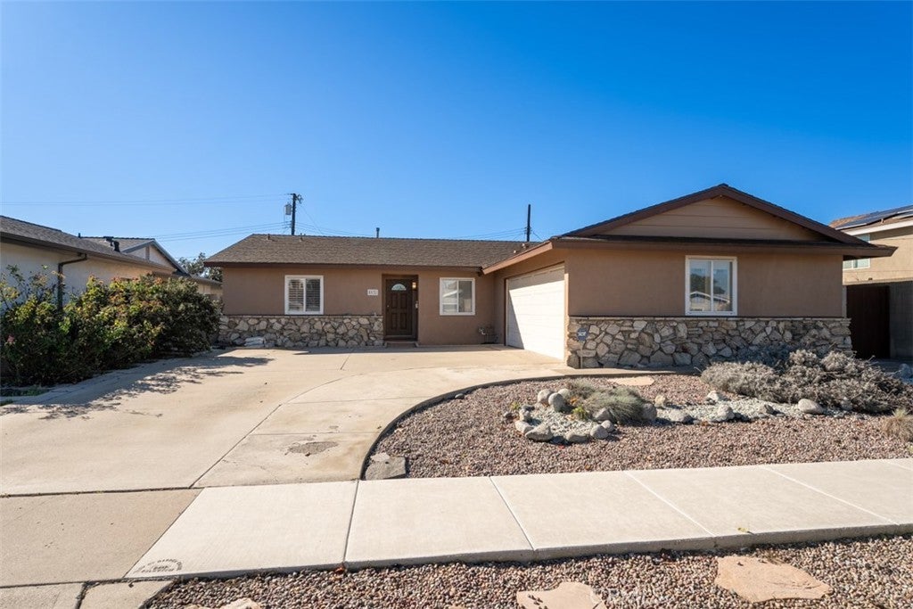 Photo of Listing #OC25282145