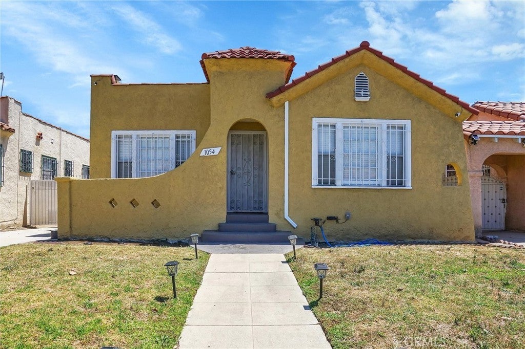 Photo of Listing #SB25282336