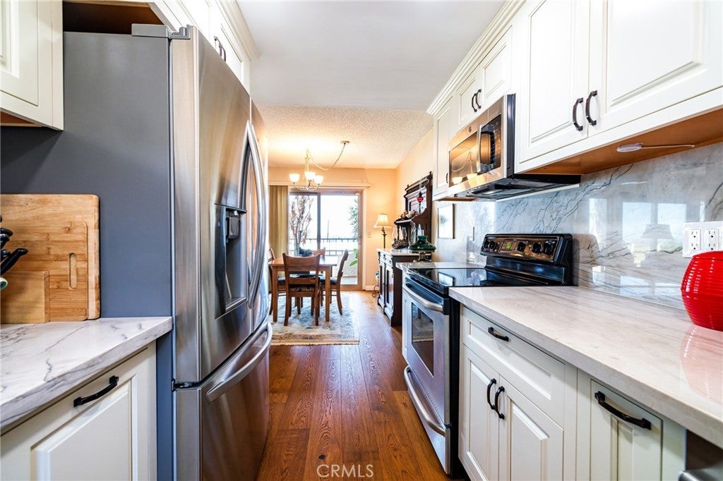 2125 Temple, Signal Hill