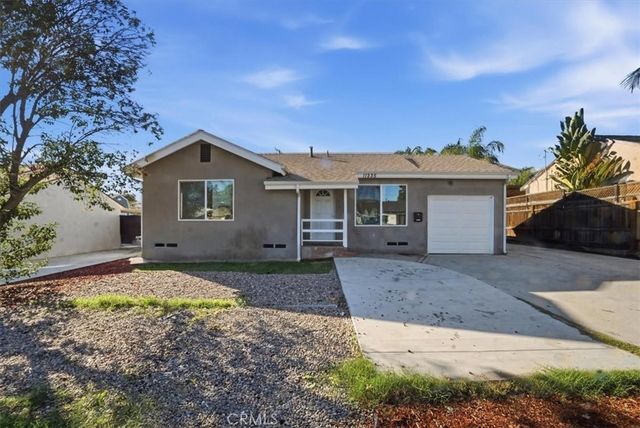 11235 Mina Avenue, Whittier