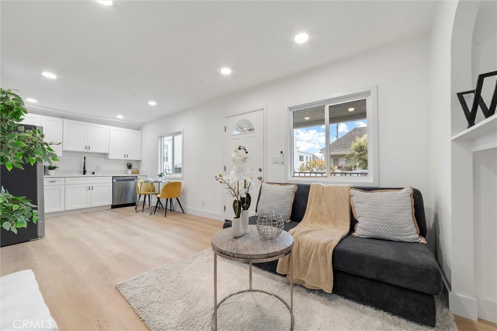 Photo of Listing #PW25282327