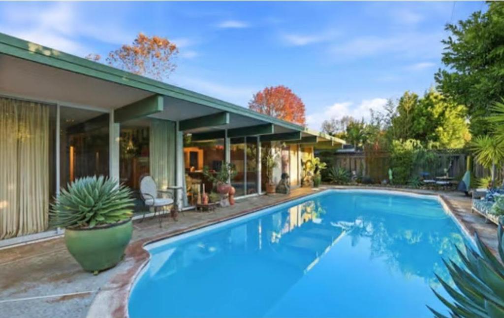 Photo of Listing #ML82027617