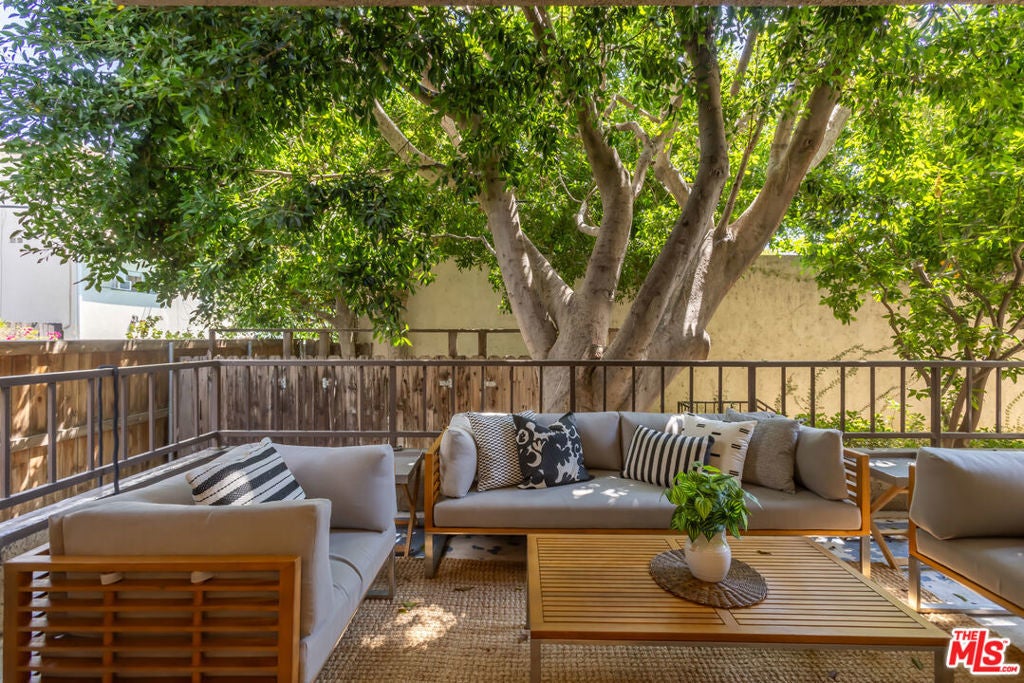 Photo of Listing #25631663