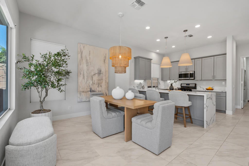 69467 Calle Raphael, Cathedral City