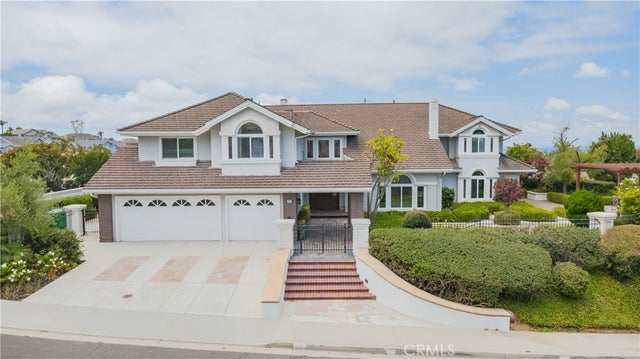 111 Hillcrest, Irvine