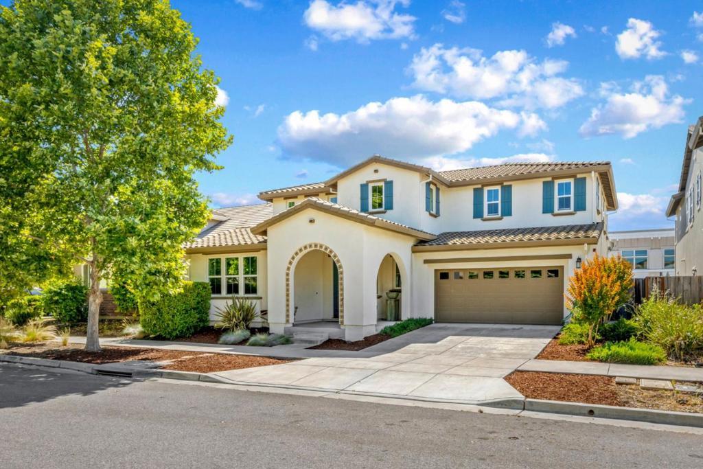 Photo of Listing #ML82030100