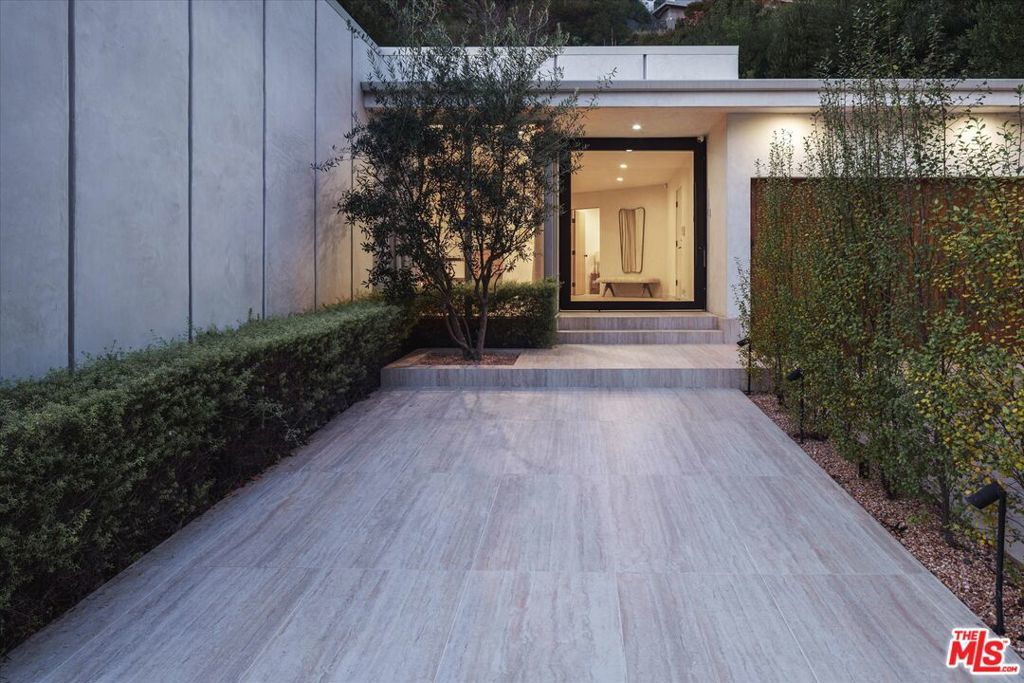 Photo of Listing #25631733