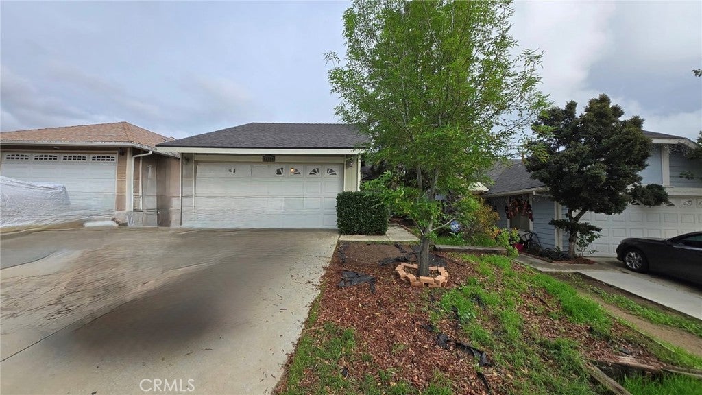 Photo of Listing #IG26000300