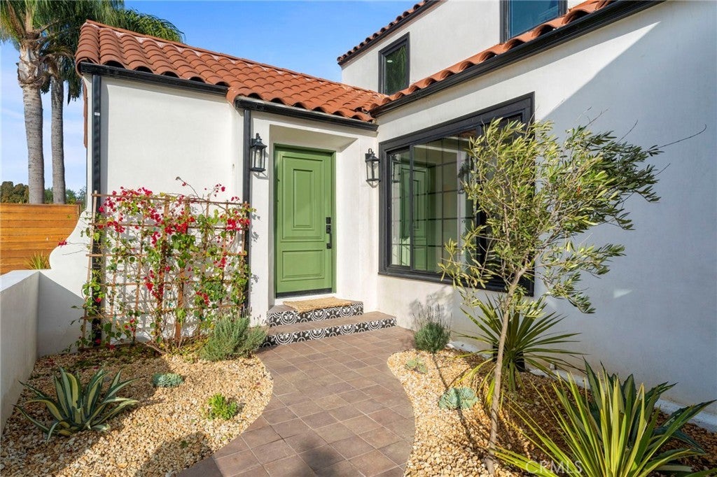 Photo of Listing #DW26000258