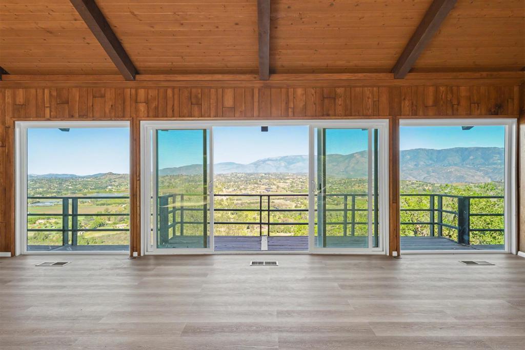 Photo of Listing #2600037SD