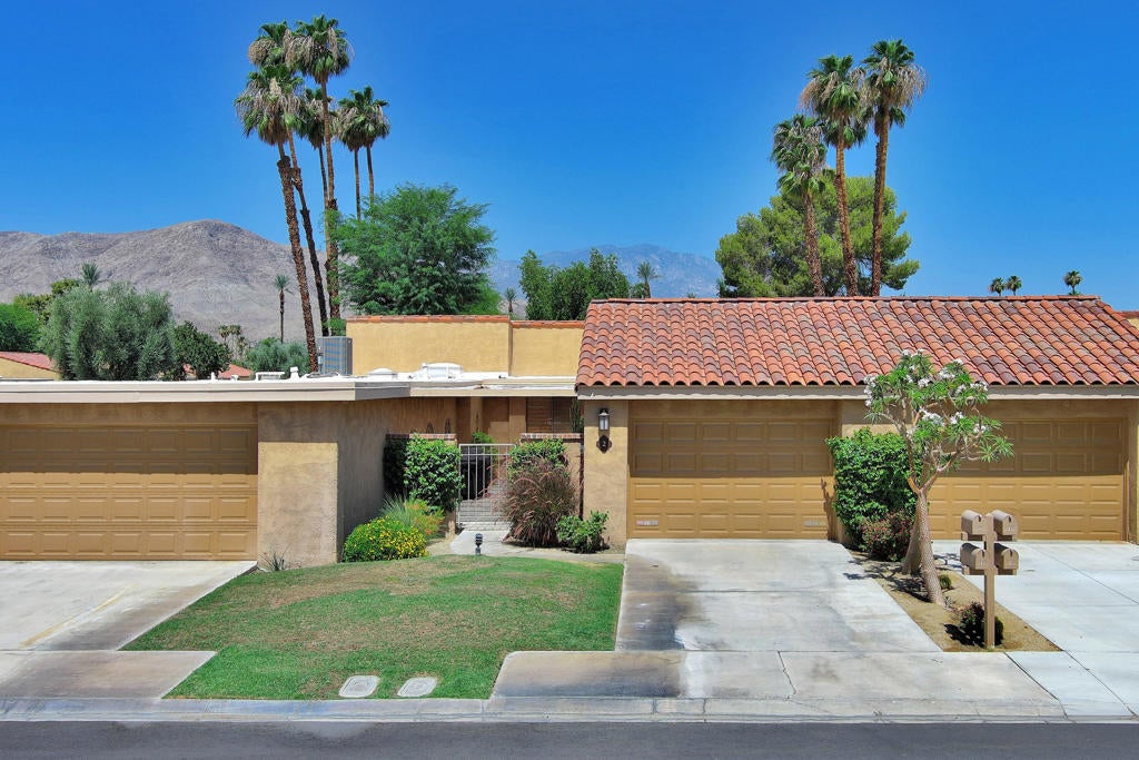 2 Granada Drive, Rancho Mirage