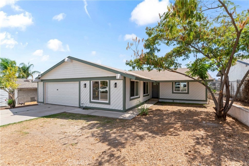 Photo of Listing #IV26000558