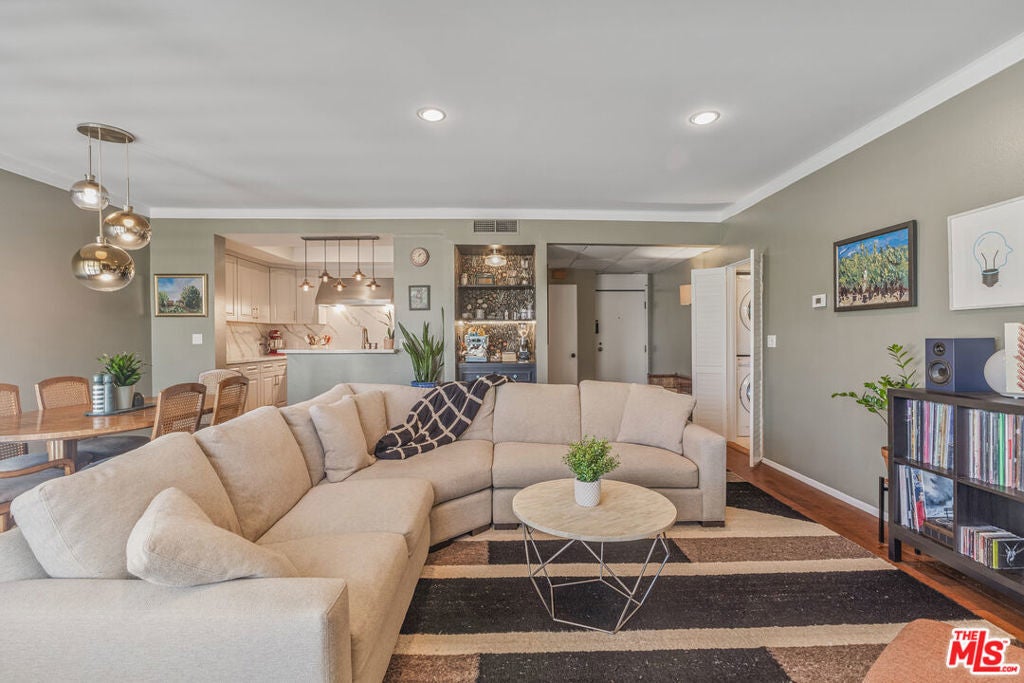 Photo of Listing #26632165