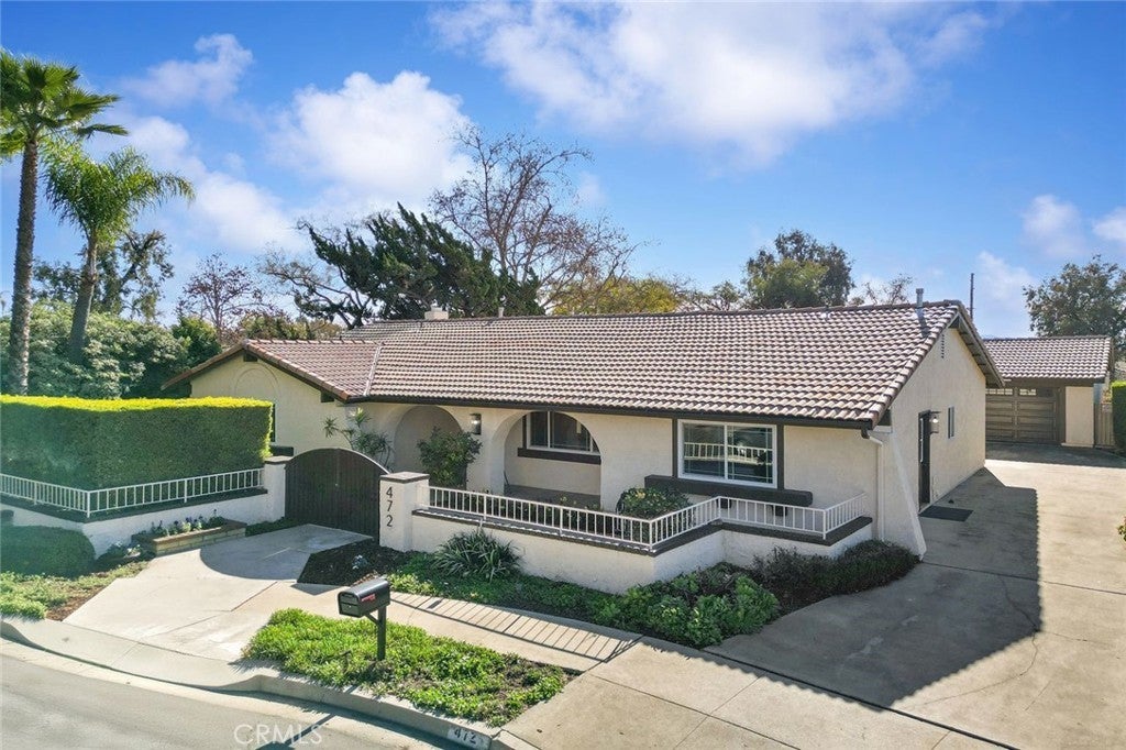 Photo of Listing #IV26000856