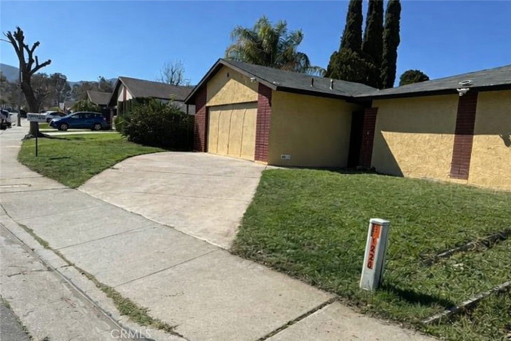 Photo of Listing #IV26000900