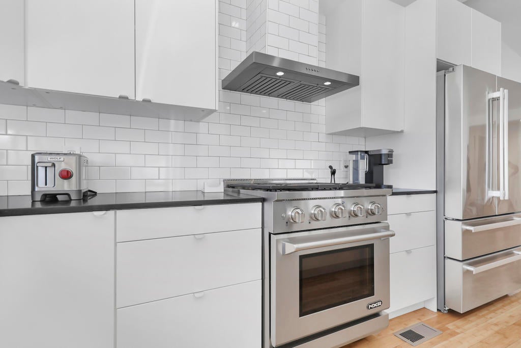 Photo of Listing #219140693DA