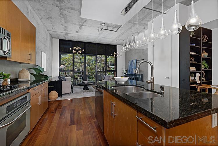 1050 Island Avenue 110, San Diego