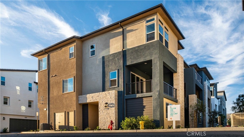 Photo of Listing #OC26001427