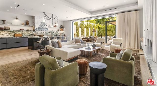 324 S Medio Drive, Los Angeles