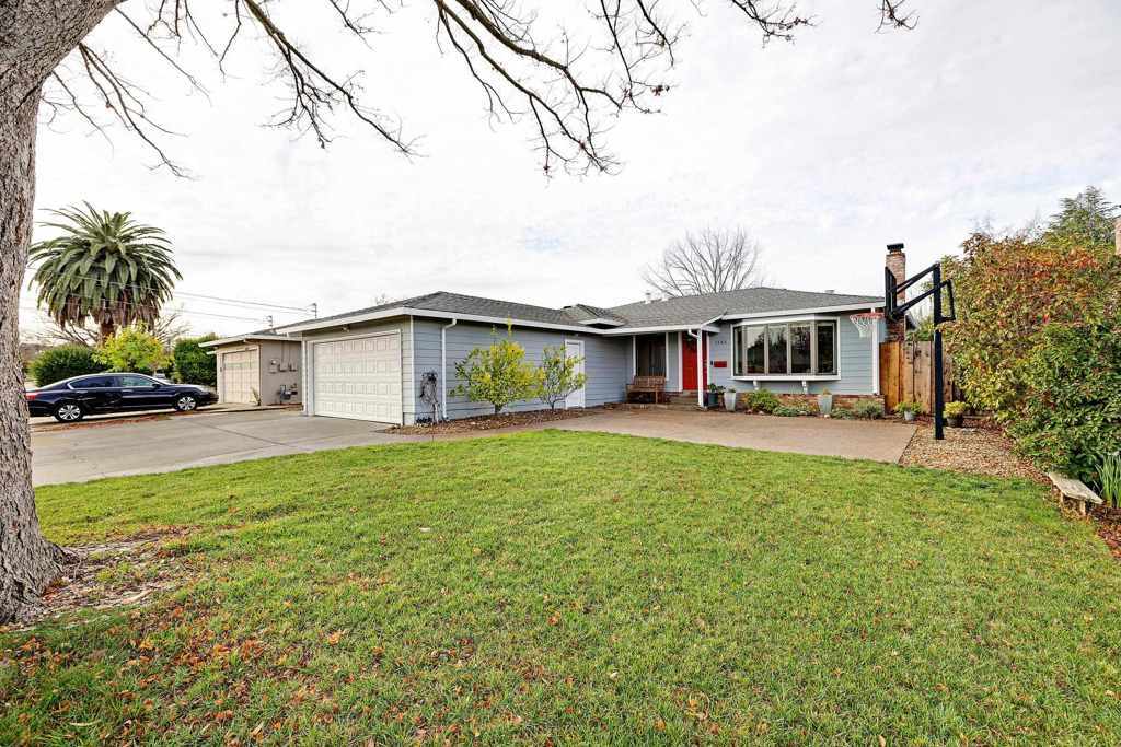 Photo of Listing #41119957