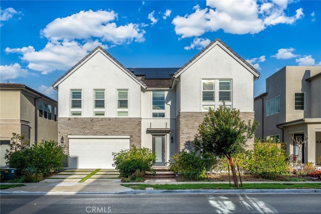 141 Evergreen Way, Lake Forest