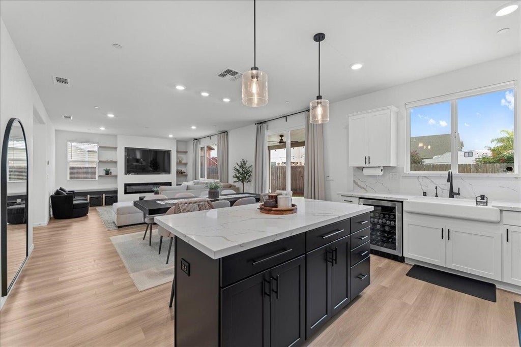 Photo of Listing #41120007