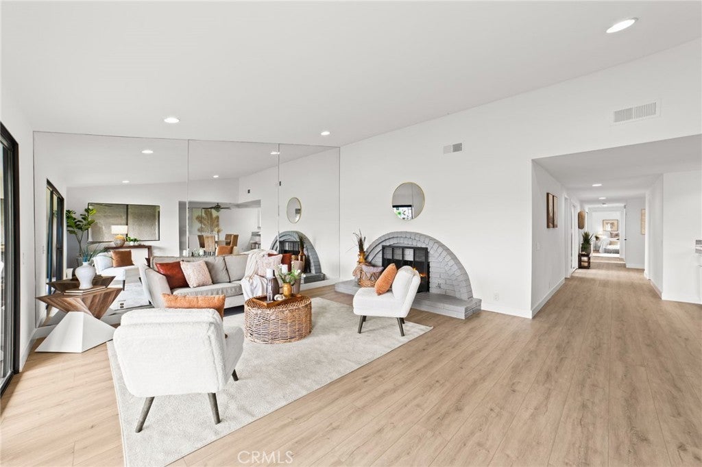 Photo of Listing #OC26001972