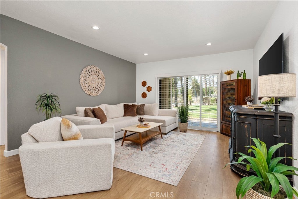 Photo of Listing #IG26002245