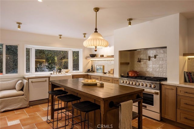 1096 Tulare, Costa Mesa