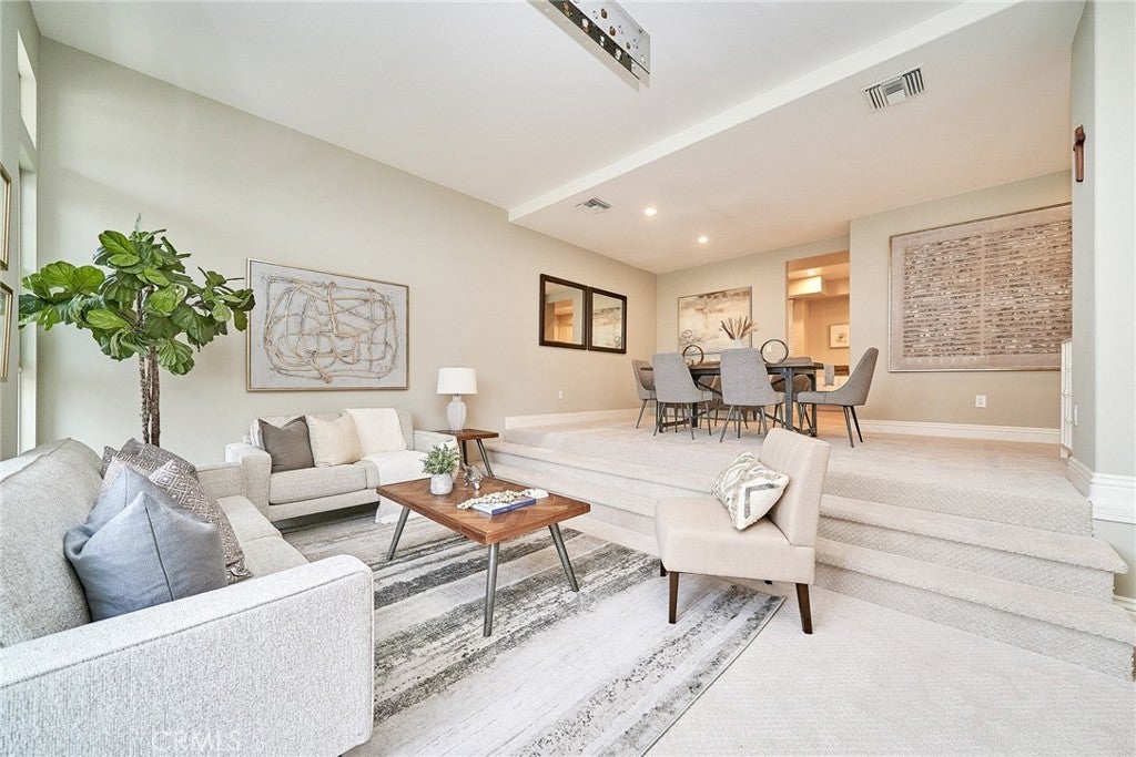 Photo of Listing #PW26001680