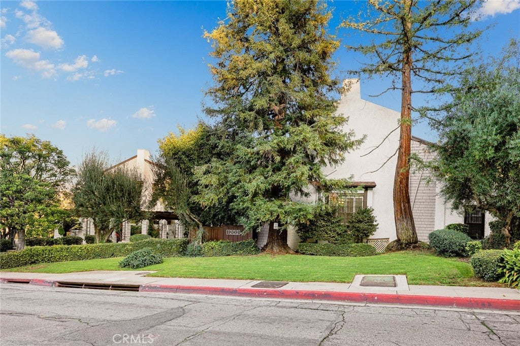 1202 Indiana 10, South Pasadena