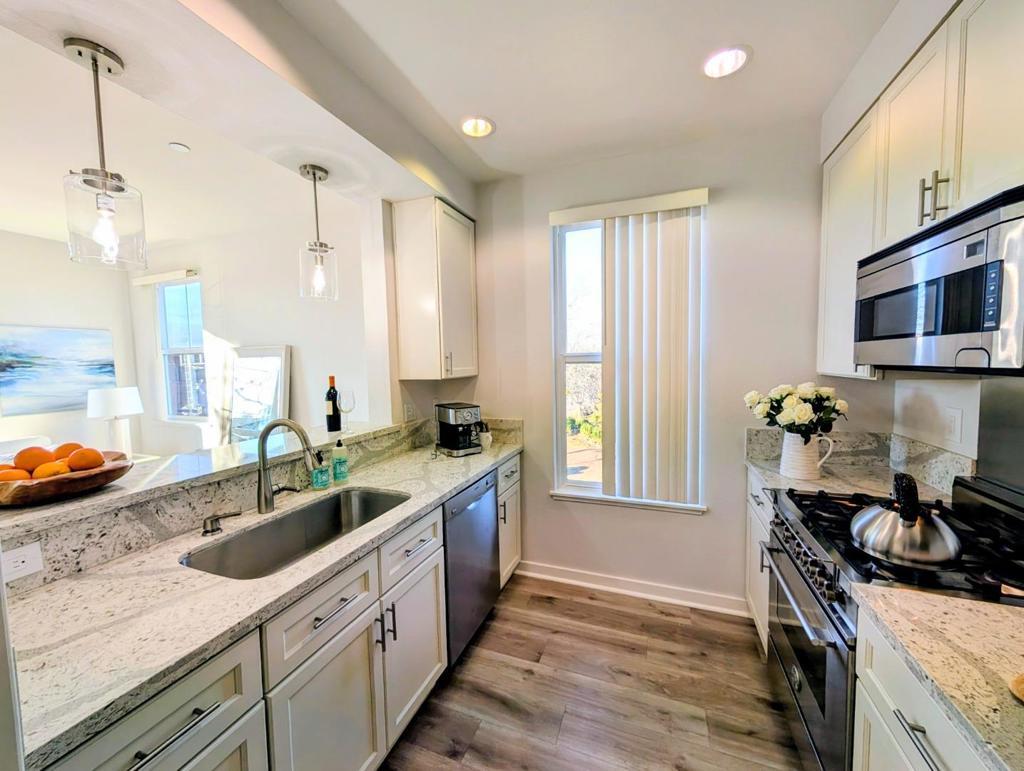 1066 41st Avenue A207, Capitola