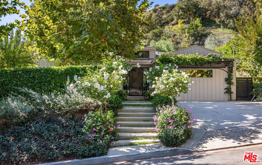 Photo of Listing #25627945