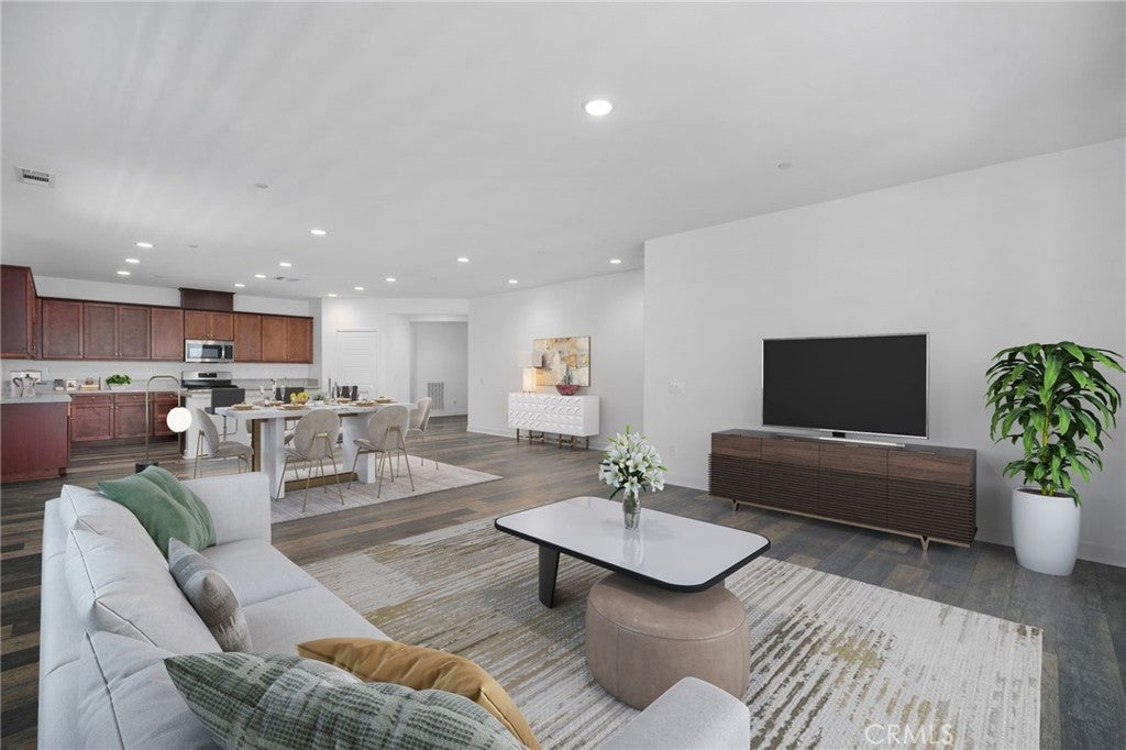 Photo of Listing #IG26000431