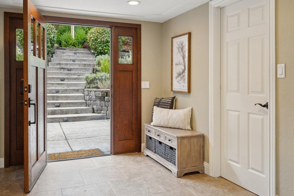 Photo of Listing #41120095