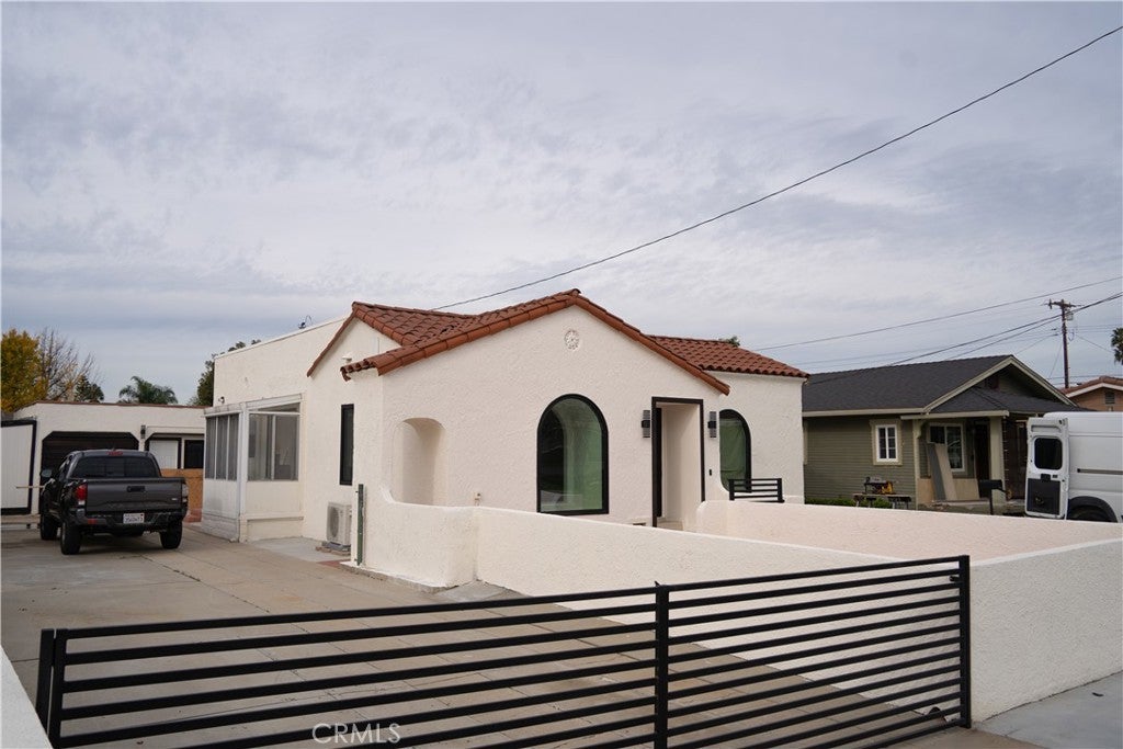 Photo of Listing #DW26003696