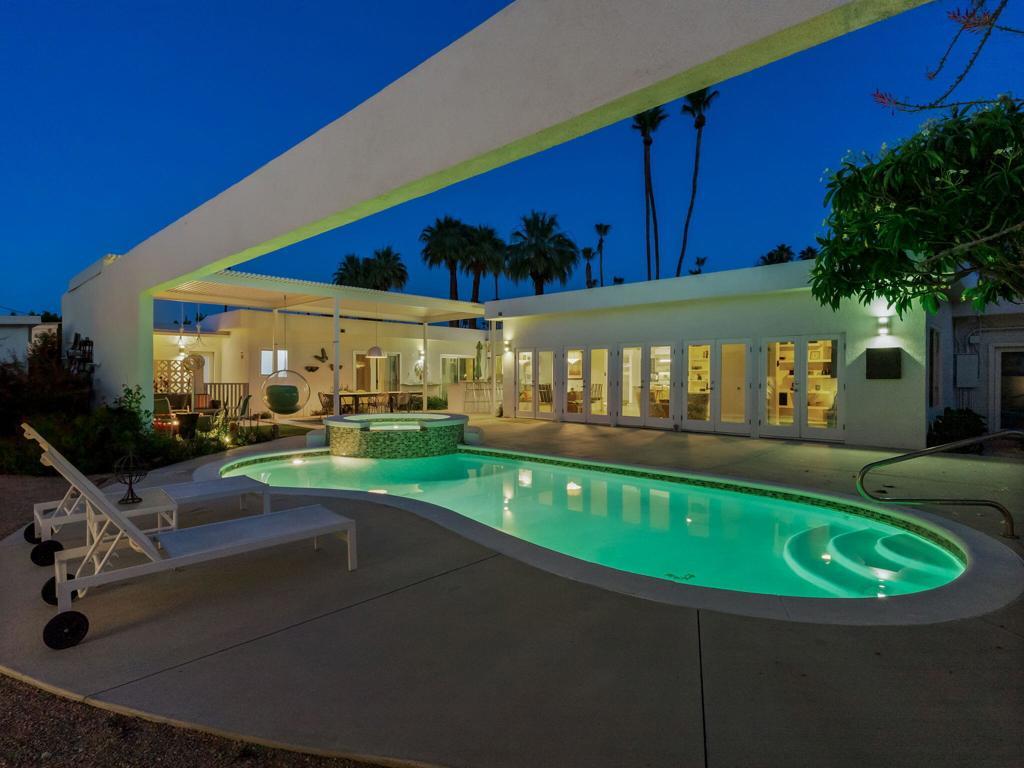 958 E Mesquite Avenue, Palm Springs