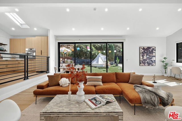 2603 Crestmoore Place, Los Angeles