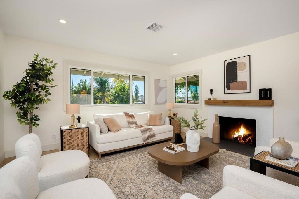 Photo of Listing #PTP2600170