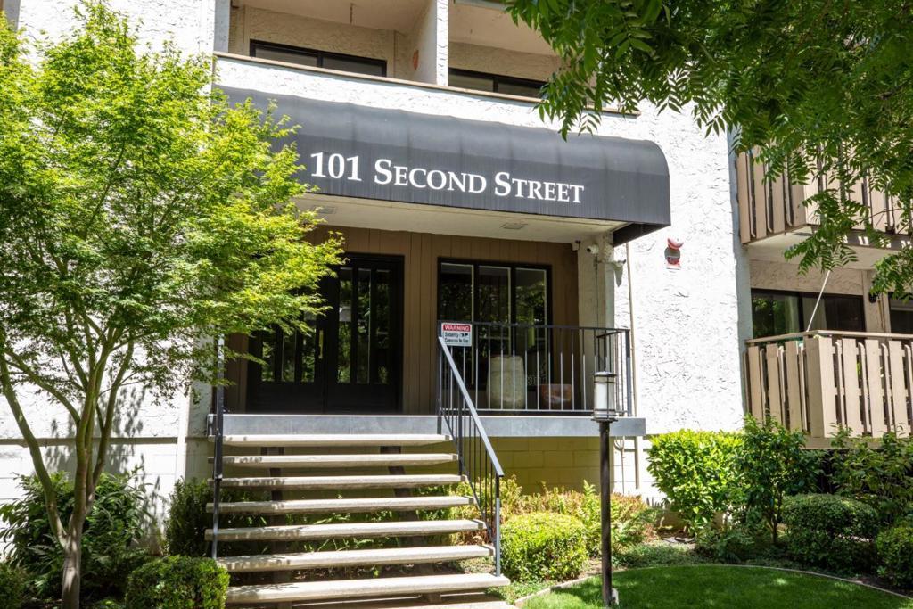 101 2nd Street 2, Los Altos