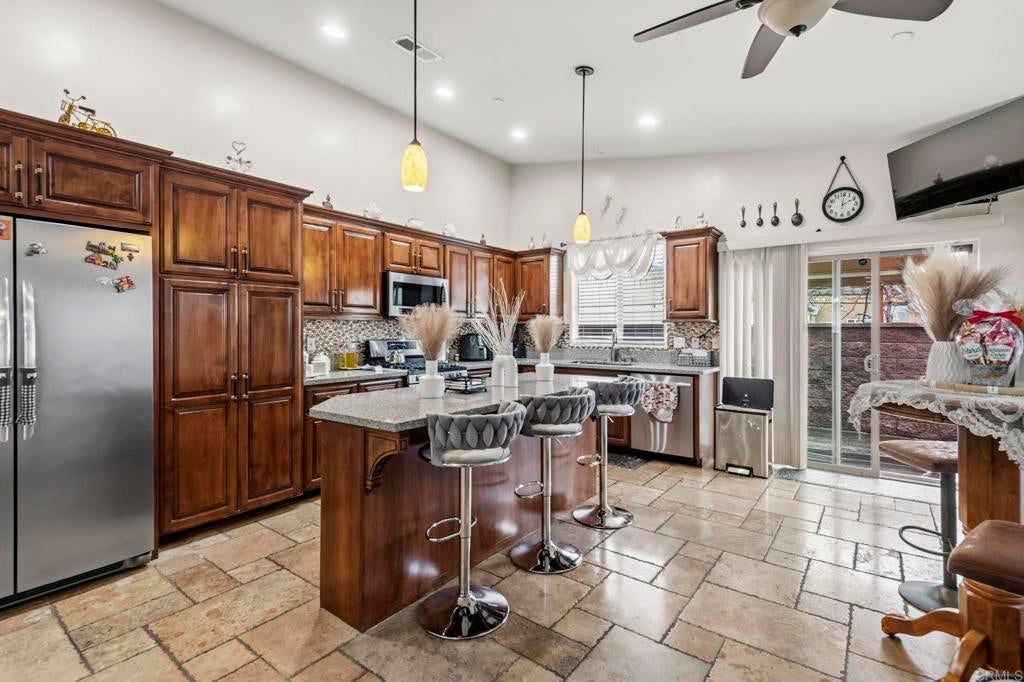 Photo of Listing #PTP2600180