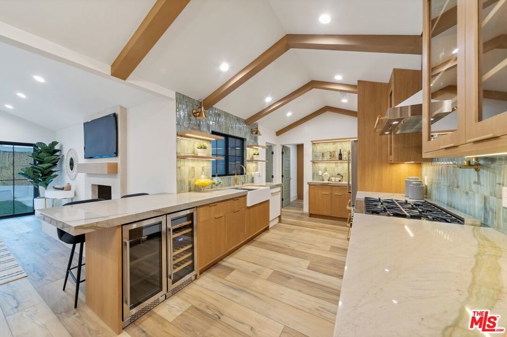 Photo of Listing #25630451