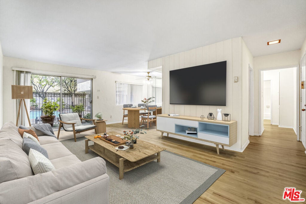 Photo of Listing #26633055