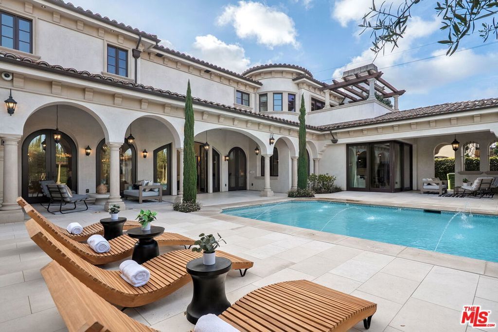 Photo of Listing #26632827