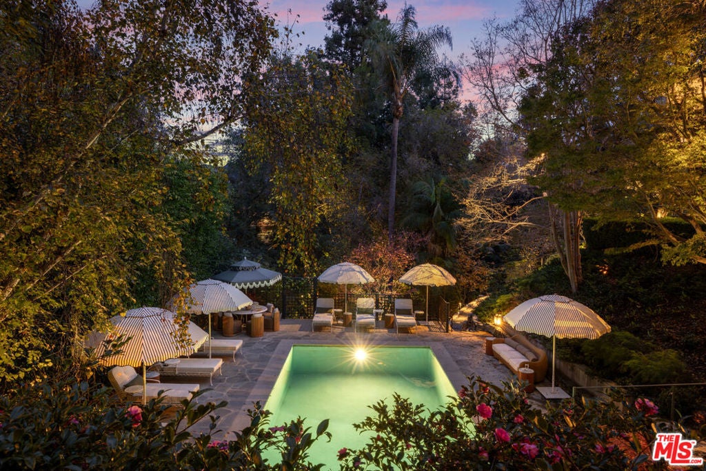 Photo of Listing #25629903