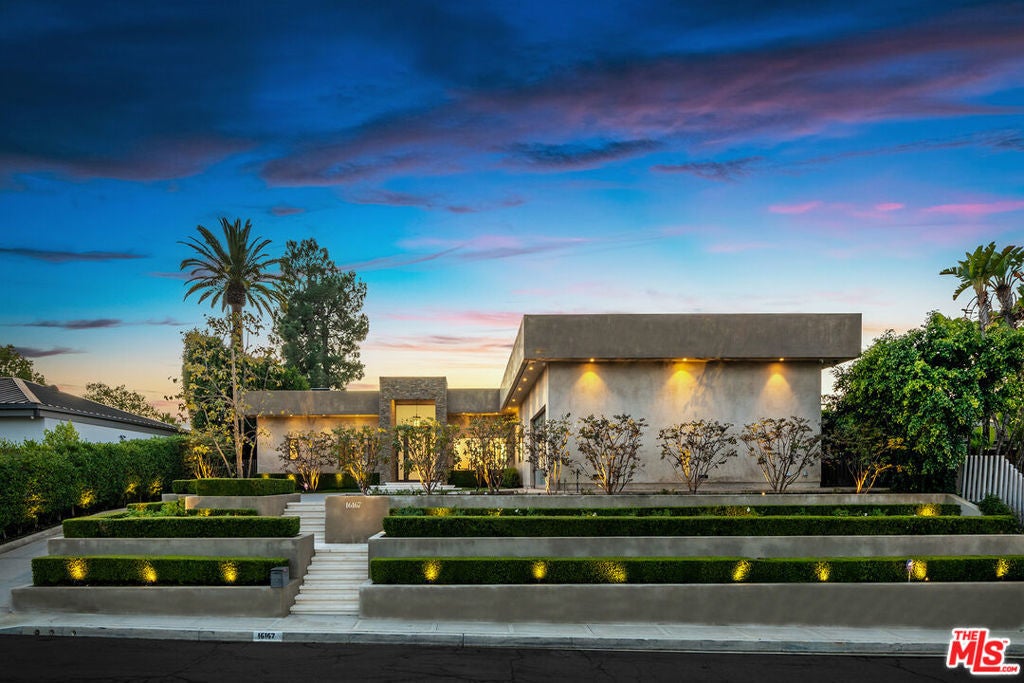 Photo of Listing #26633921