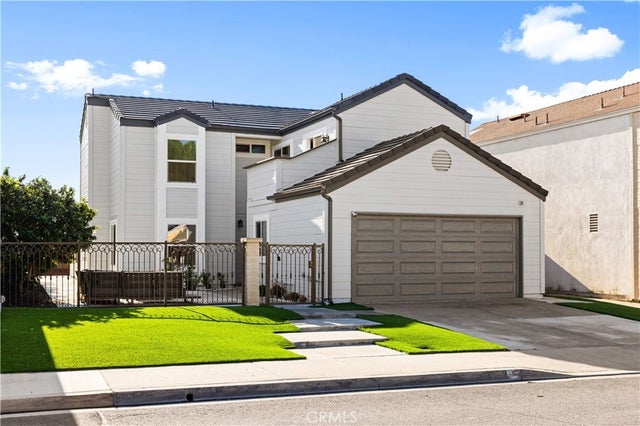 39 Cape Cod, Irvine
