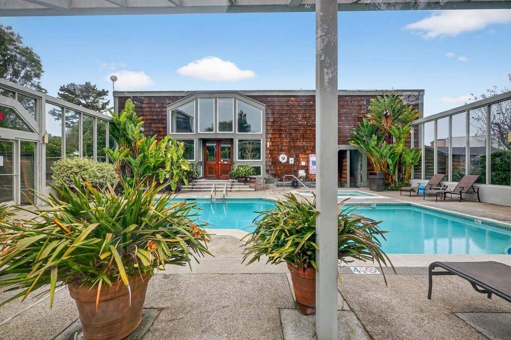 Photo of Listing #41120345